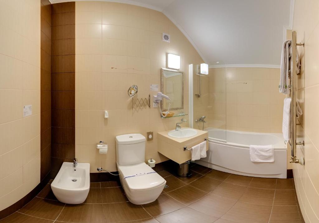 Pid Templem Hotel Ivano-Frankivs'k Phòng bức ảnh