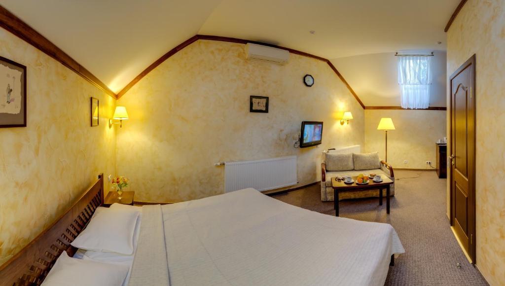 Pid Templem Hotel Ivano-Frankivs'k Phòng bức ảnh