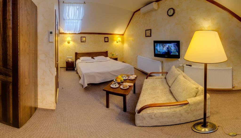 Pid Templem Hotel Ivano-Frankivs'k Phòng bức ảnh